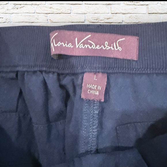 NWT Gloria Vanderbilt Navy Blue Cargo Capri Pants Size Large - Picture 3 of 4